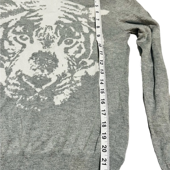Forever 21 Tiger Face Sweater Size Small Grey - Picture 5 of 6